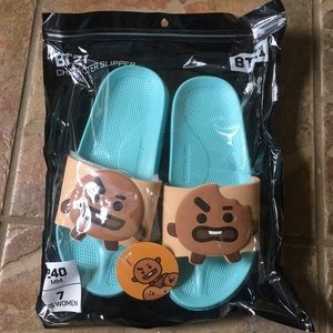 Official BT21 SHOOKY Slippers